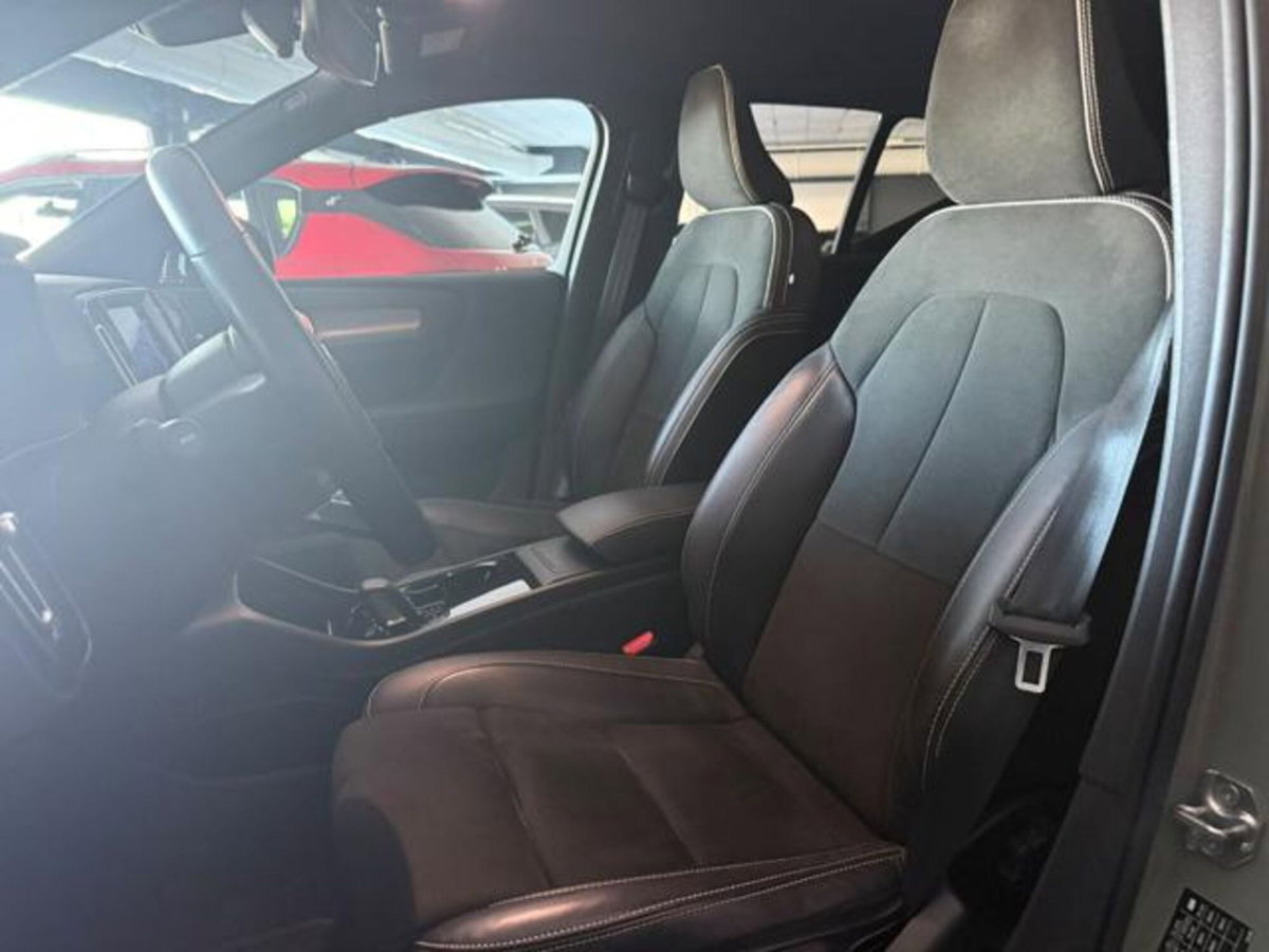 Volvo XC40 Recharge Pure Electric Twin Motor AWD Ultimate (9)