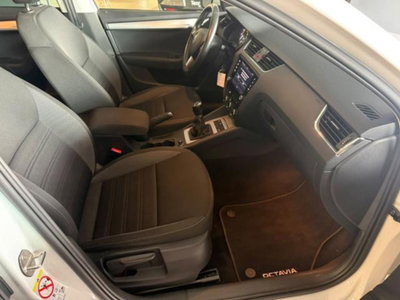 Skoda Octavia Station Wagon 1.4 TSI Wagon Executive G-Tec (12)