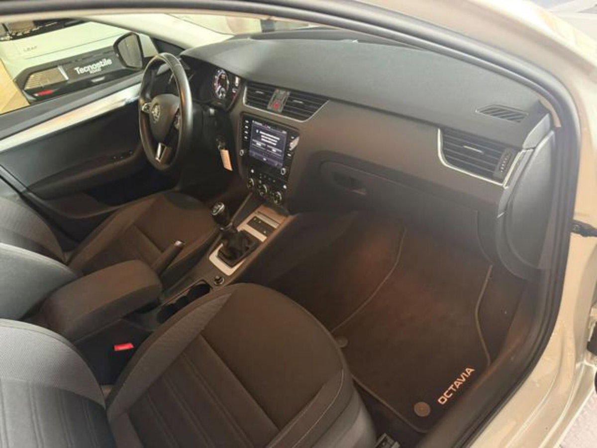 Skoda Octavia Station Wagon 1.4 TSI Wagon Executive G-Tec (13)
