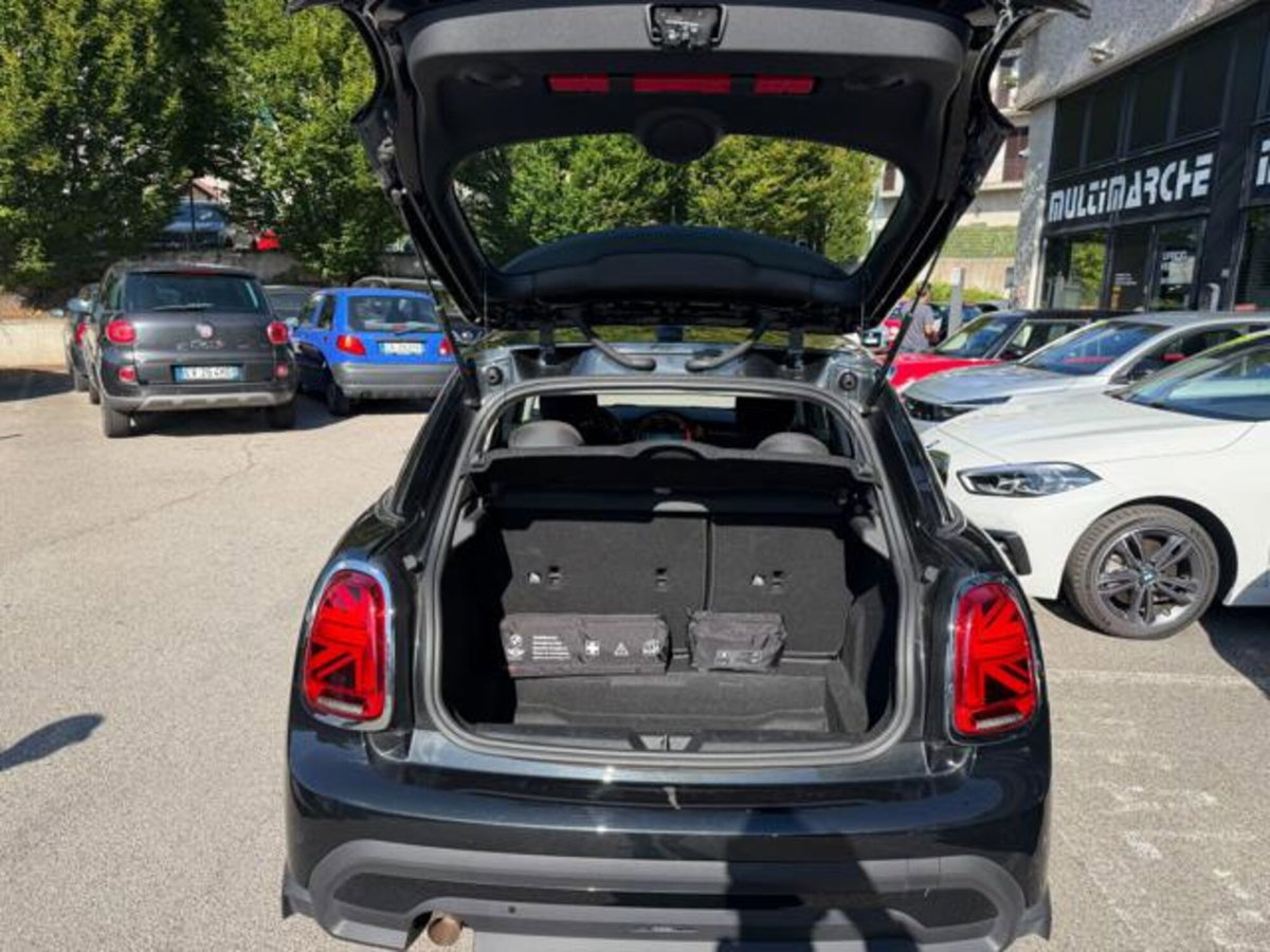 MINI Mini 1.5 Cooper Classic 5 porte (10)