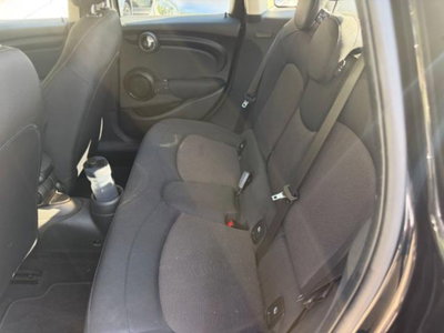 MINI Mini 1.5 Cooper Classic 5 porte (8)