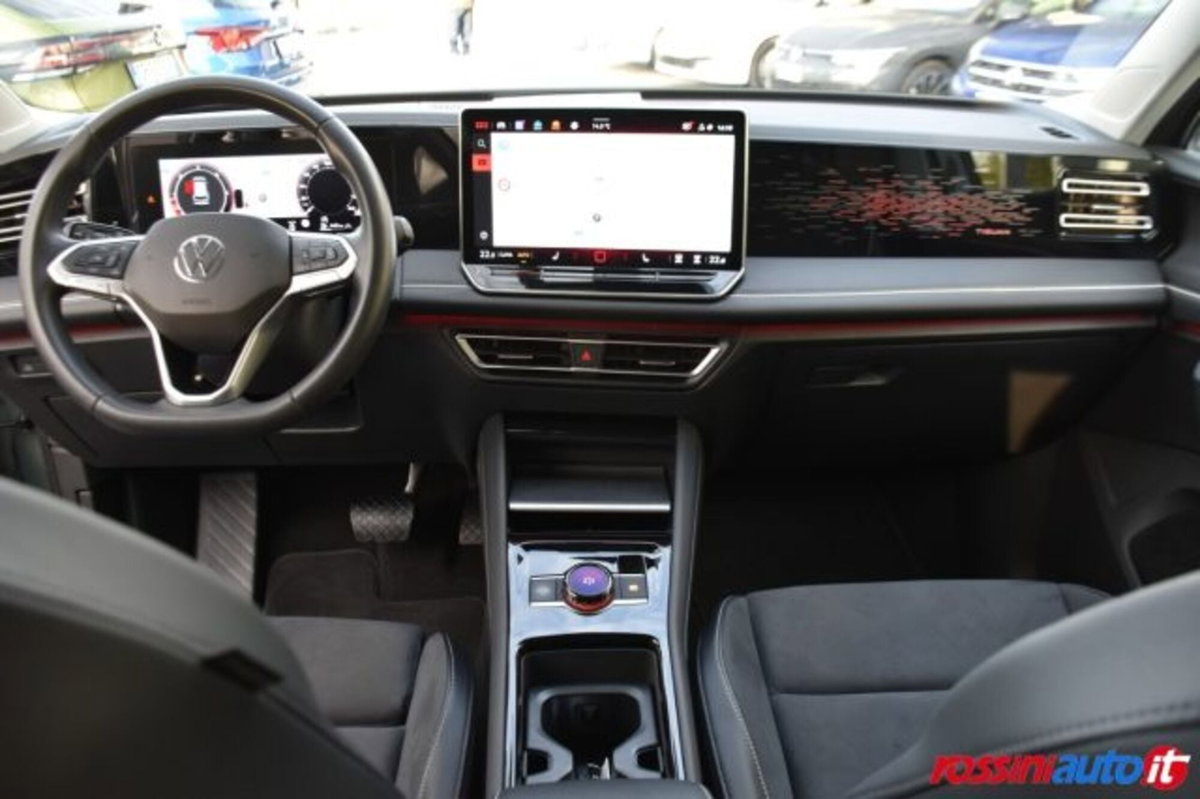 Volkswagen Tiguan 2.0 tdi Elegance 150cv dsg (10)