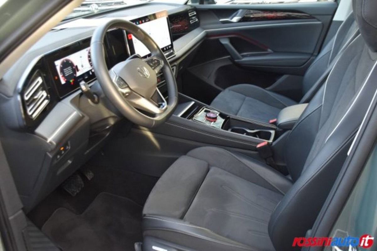 Volkswagen Tiguan 2.0 tdi Elegance 150cv dsg (11)