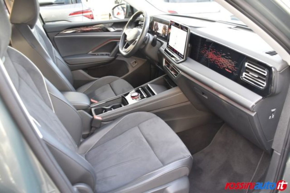 Volkswagen Tiguan 2.0 tdi Elegance 150cv dsg (14)