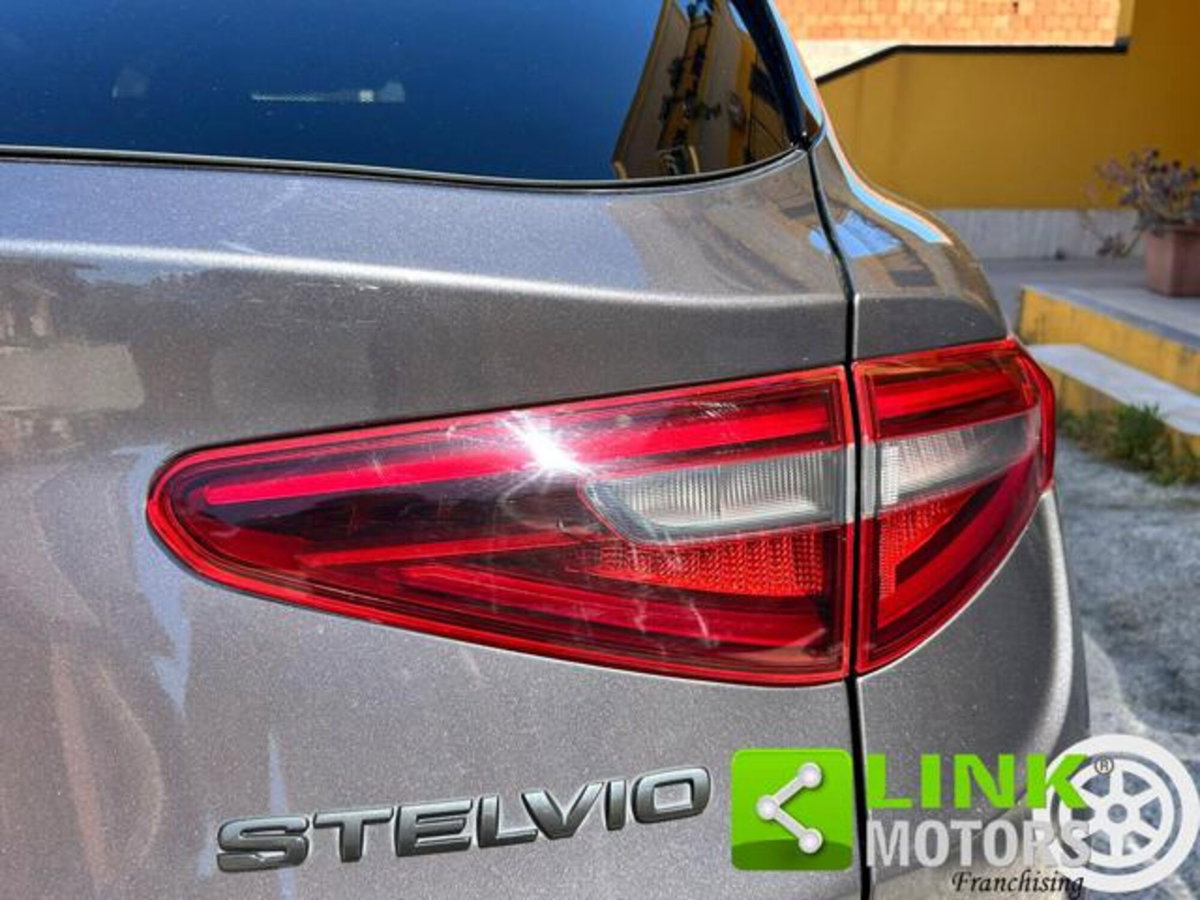 Alfa Romeo Stelvio Stelvio 2.2 Turbodiesel 190 CV AT8 Q4 Sprint (15)