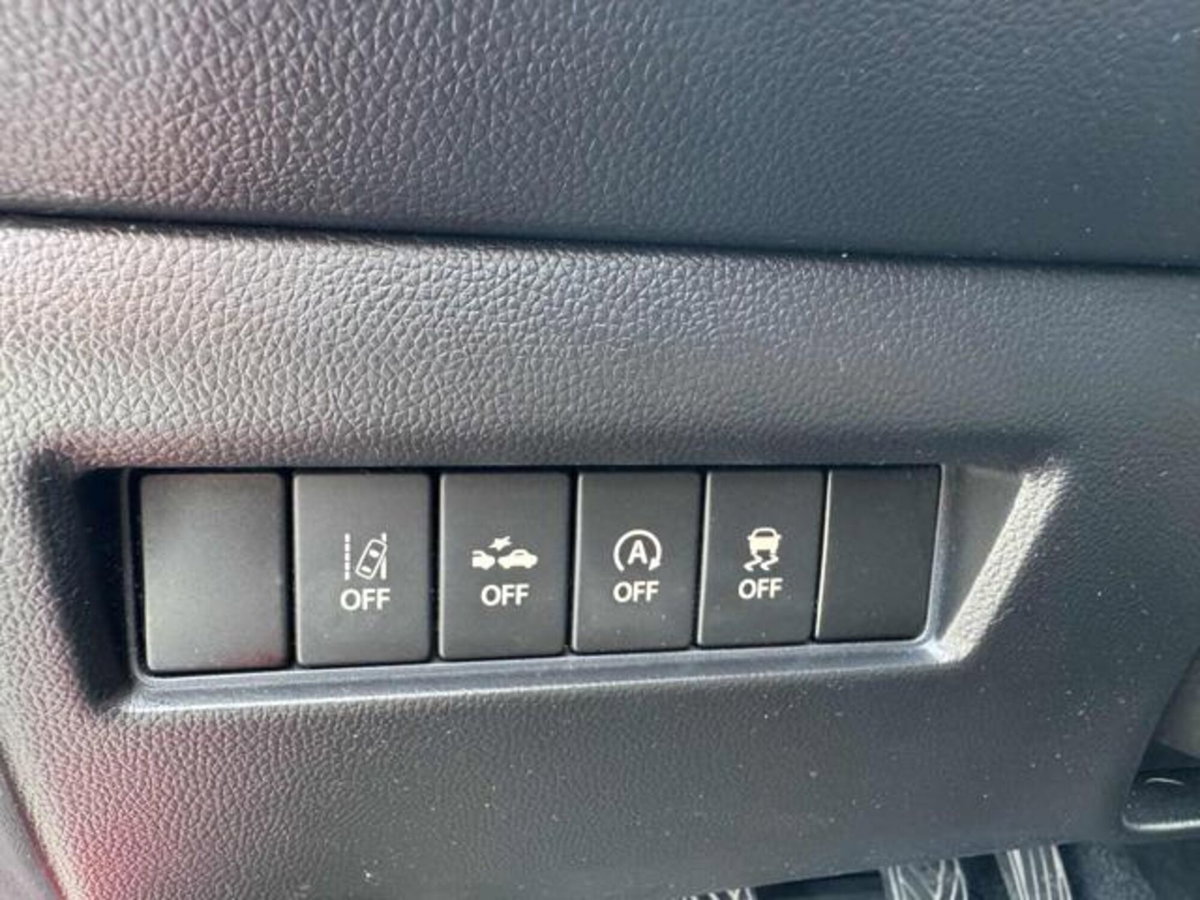 Suzuki Swift 1.2 Hybrid Top (13)