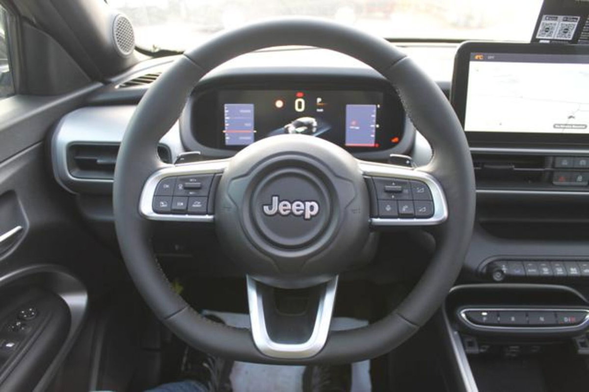 Jeep Avenger 1.2 turbo Summit fwd 100cv (17)