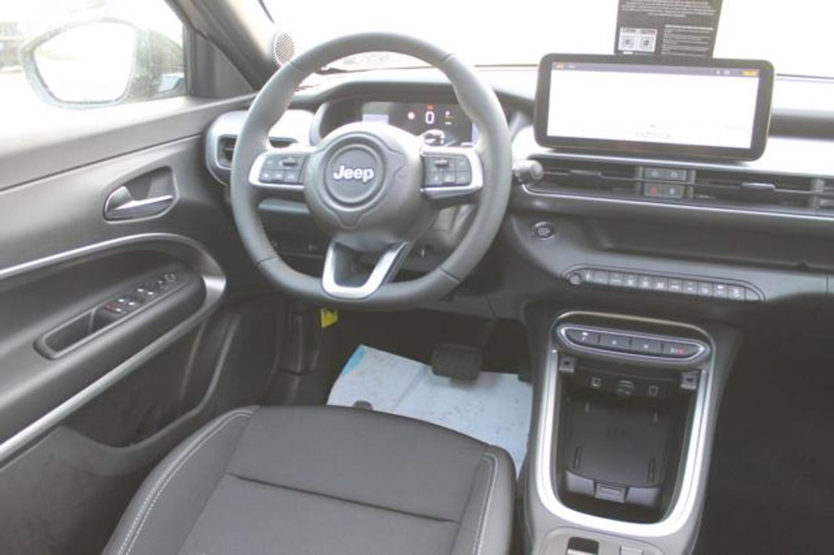 Jeep Avenger 1.2 turbo Summit fwd 100cv (10)