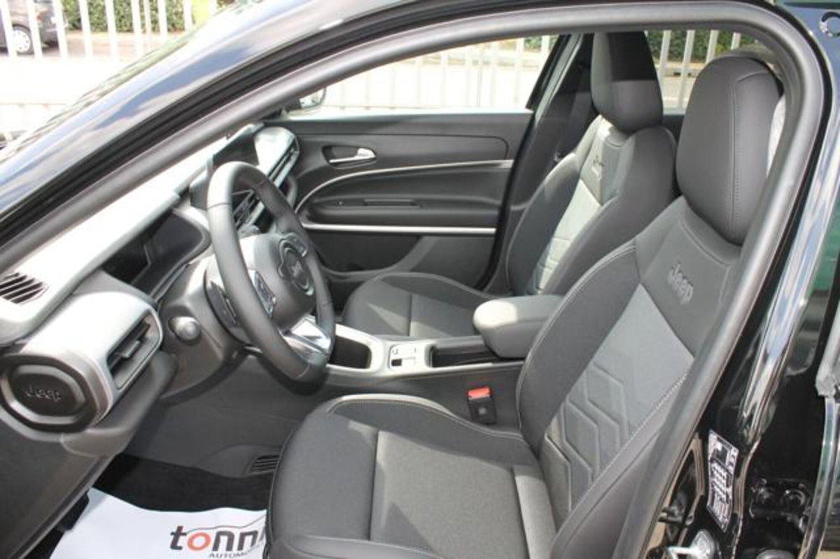 Jeep Avenger 1.2 turbo Summit fwd 100cv (17)