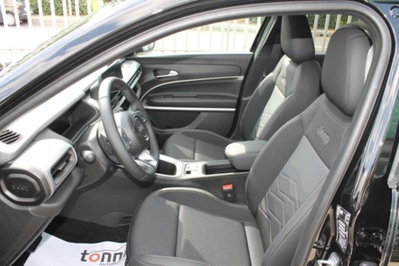 Jeep Avenger 1.2 turbo Summit fwd 100cv (17)