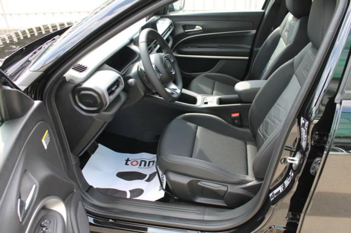 Jeep Avenger 1.2 turbo Summit fwd 100cv (18)
