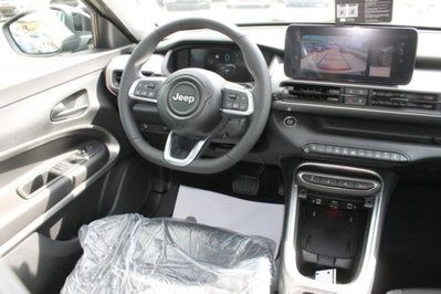Jeep Avenger 1.2 turbo Summit fwd 100cv (9)