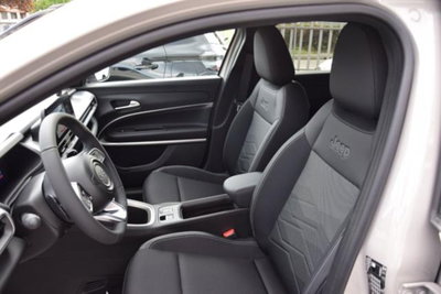 Jeep Avenger 1.2 turbo Summit fwd 100cv (12)