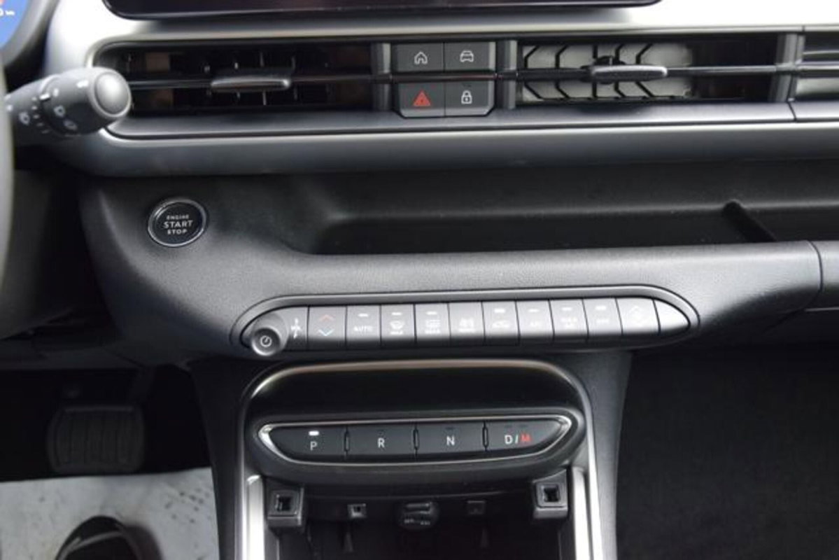 Jeep Avenger 1.2 turbo Summit fwd 100cv (19)