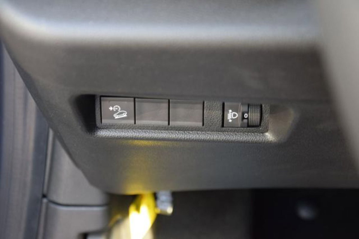 Jeep Avenger 1.2 turbo Summit fwd 100cv (17)
