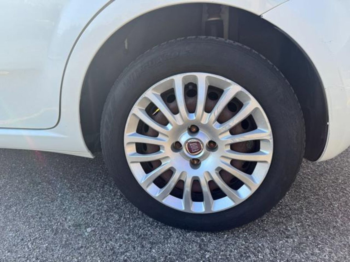 Fiat Grande Punto 1.3 MJT 75 CV 5 porte S&S Actual (17)