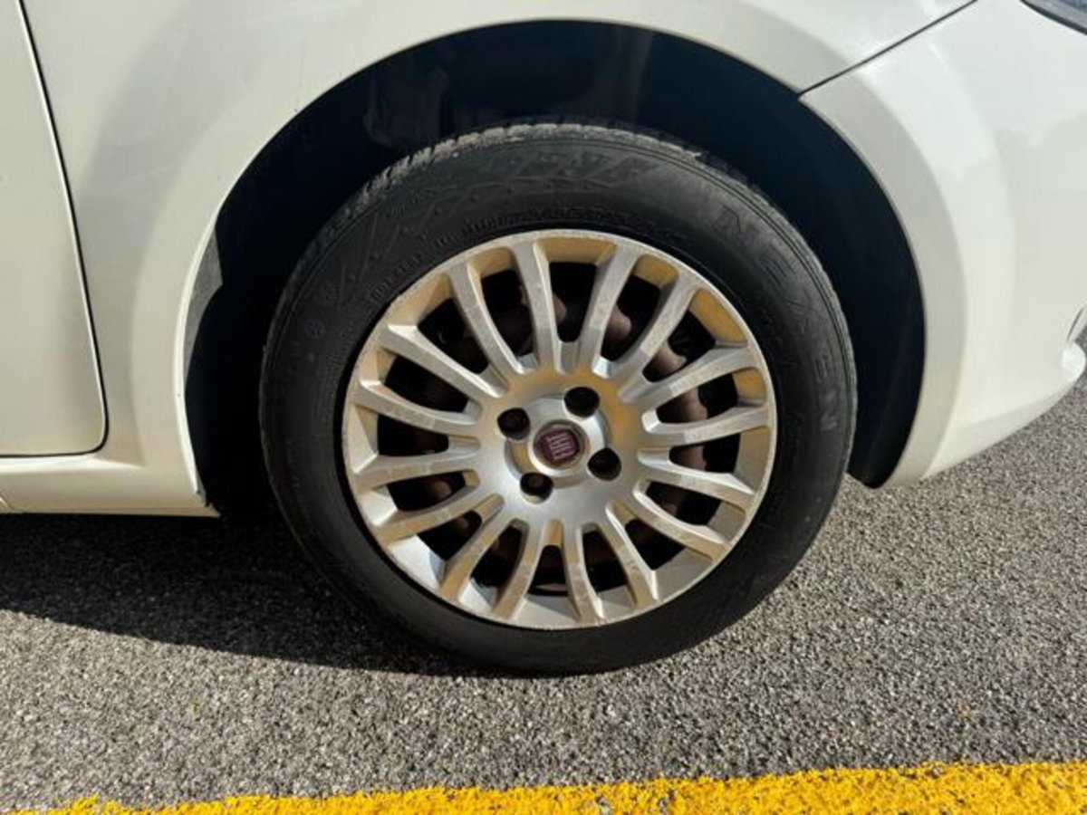 Fiat Grande Punto 1.3 MJT 75 CV 5 porte S&S Actual (19)