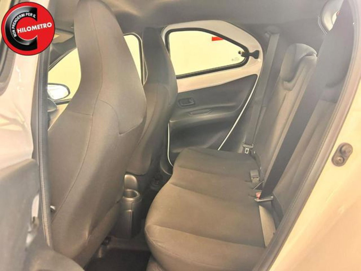 Toyota Aygo X 1.0 VVT-i 72 CV 5 porte Limited S-CVT (12)