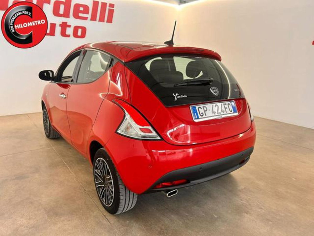 Lancia Ypsilon 1.0 FireFly 5 porte S&S Hybrid Gold Plus (3)