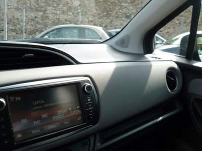 Toyota Yaris 1.D-4D 5 porte Active (15)
