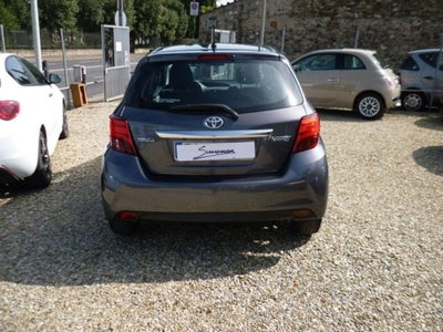 Toyota Yaris 1.D-4D 5 porte Active (4)