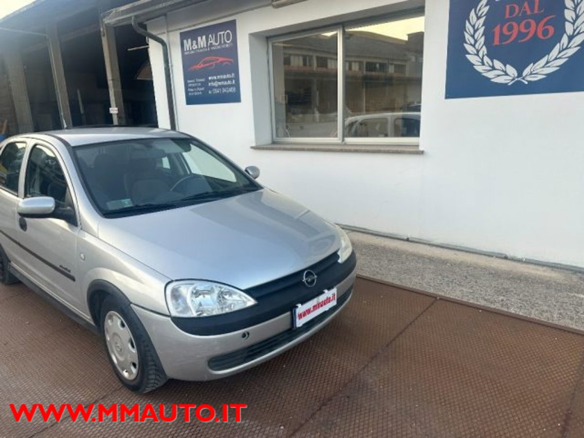 Opel Corsa 1.2i 16V cat 5 porte Comfort (2)