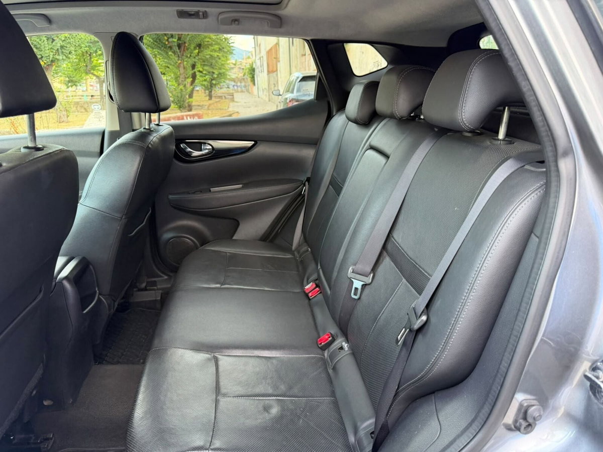 Nissan Qashqai 1.6 dCi 4WD Acenta Premium (6)