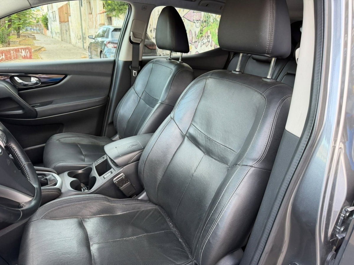 Nissan Qashqai 1.6 dCi 4WD Acenta Premium (9)