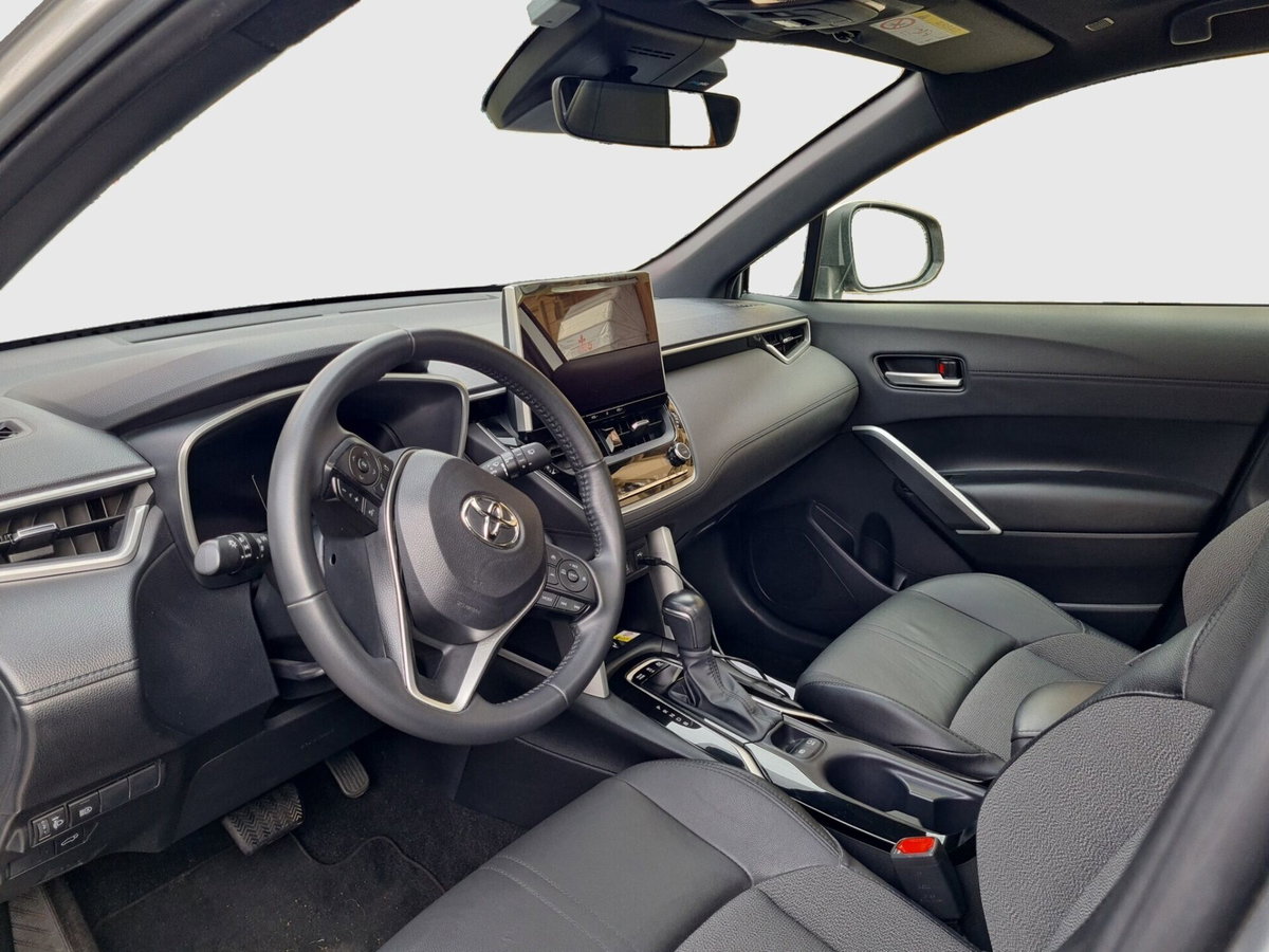 Toyota Corolla Cross Hybrid 2.0 Hybrid 197 CV E-CVT Lounge Light (13)