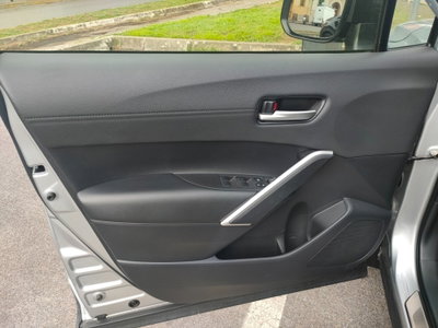 Toyota Corolla Cross Hybrid 2.0 Hybrid 197 CV E-CVT Lounge Light (14)