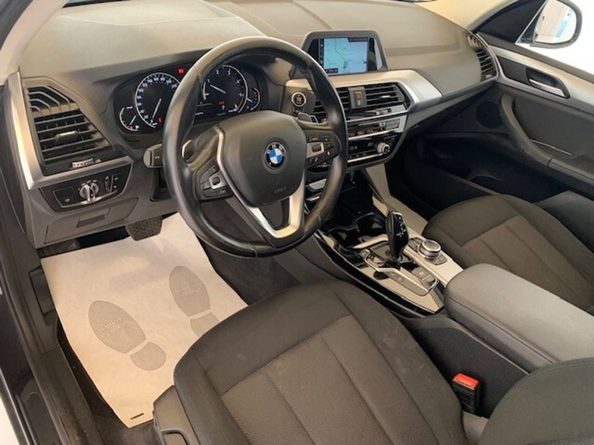 BMW X3 xDrive20d Business Advantage (9)