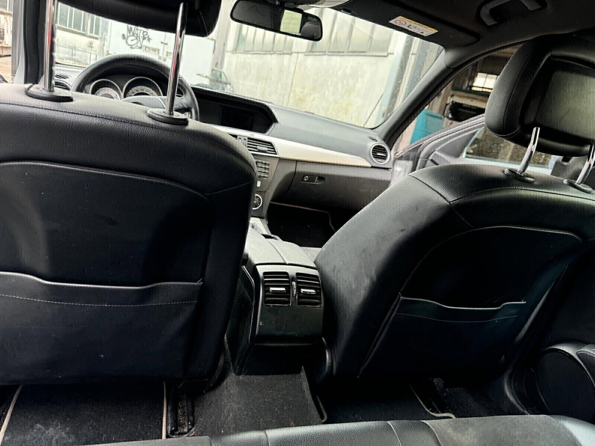 Mercedes-Benz Classe C Station Wagon 200 CDI Avantgarde (6)