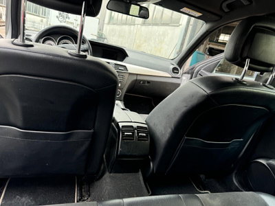 Mercedes-Benz Classe C Station Wagon 200 CDI Avantgarde (6)