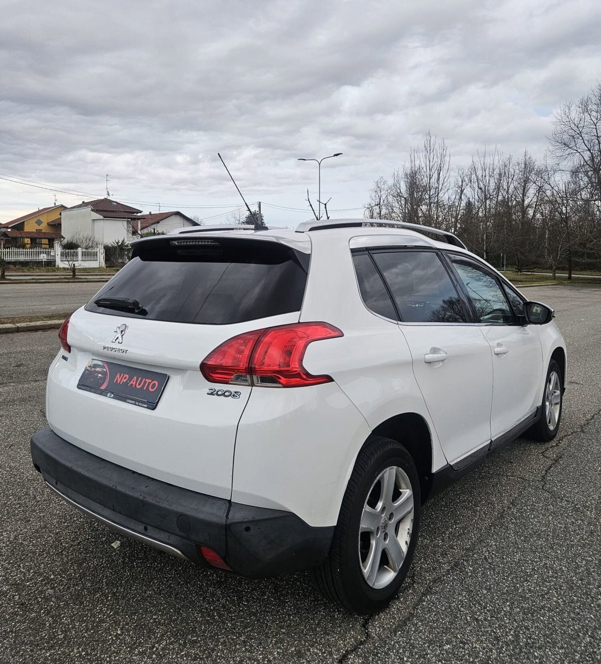 Peugeot 2008 120 S&S Allure (11)