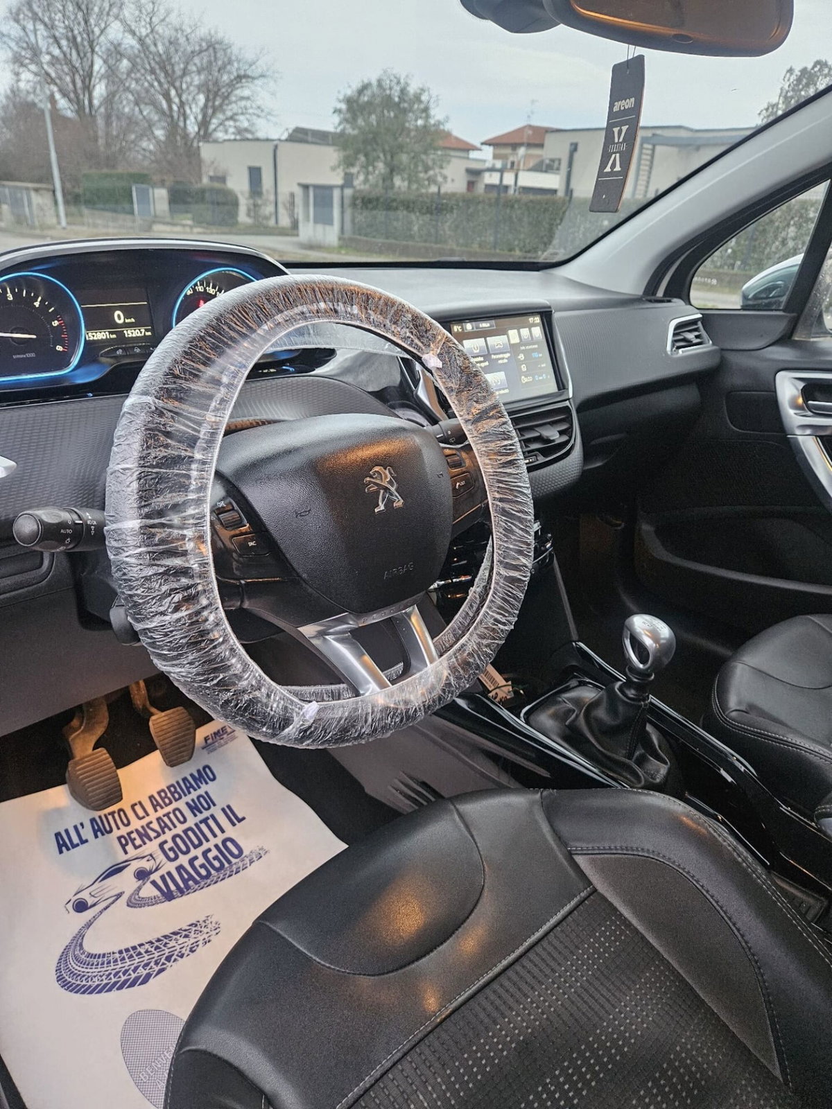 Peugeot 2008 120 S&S Allure (14)