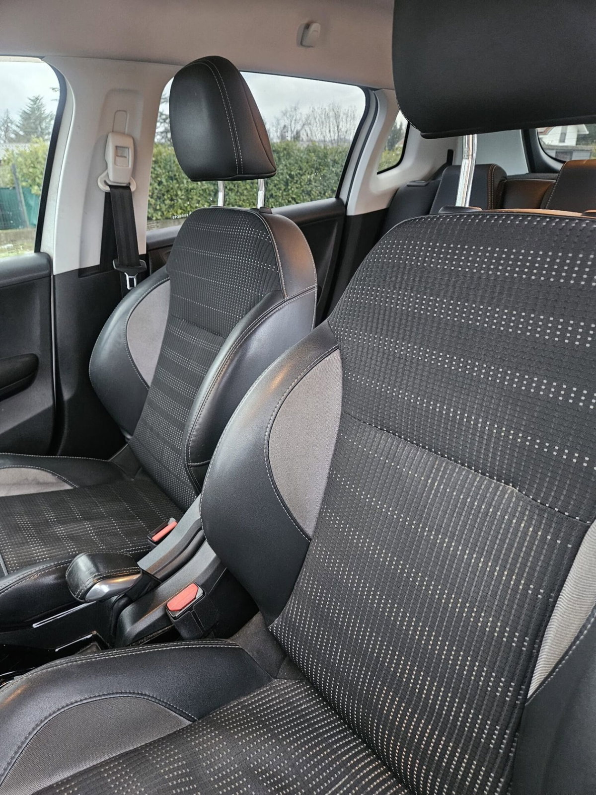 Peugeot 2008 120 S&S Allure (18)