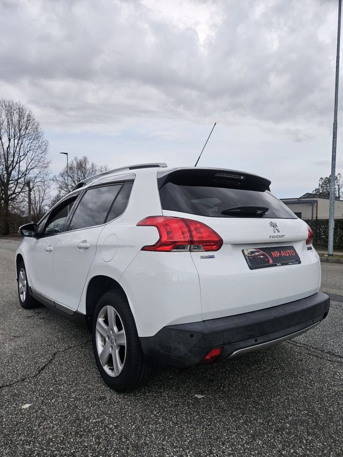 Peugeot 2008 120 S&S Allure (5)