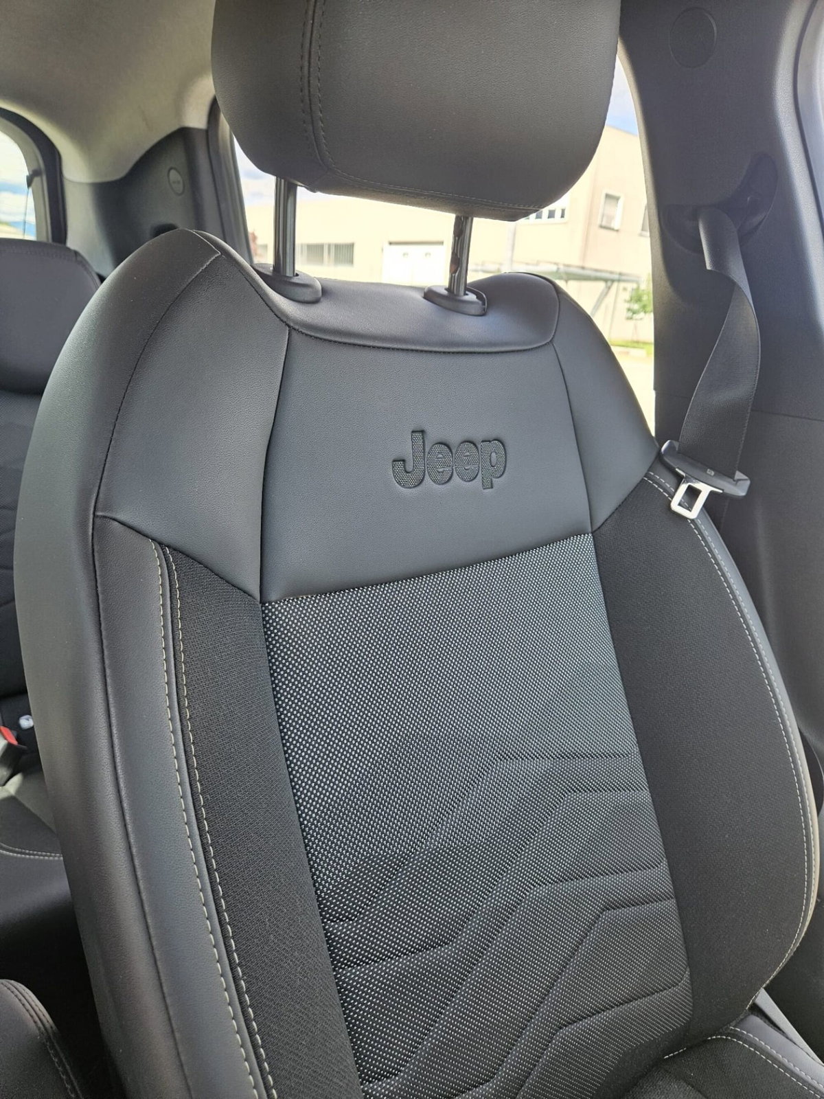 Jeep Avenger 1.2 turbo Altitude fwd 100cv (18)