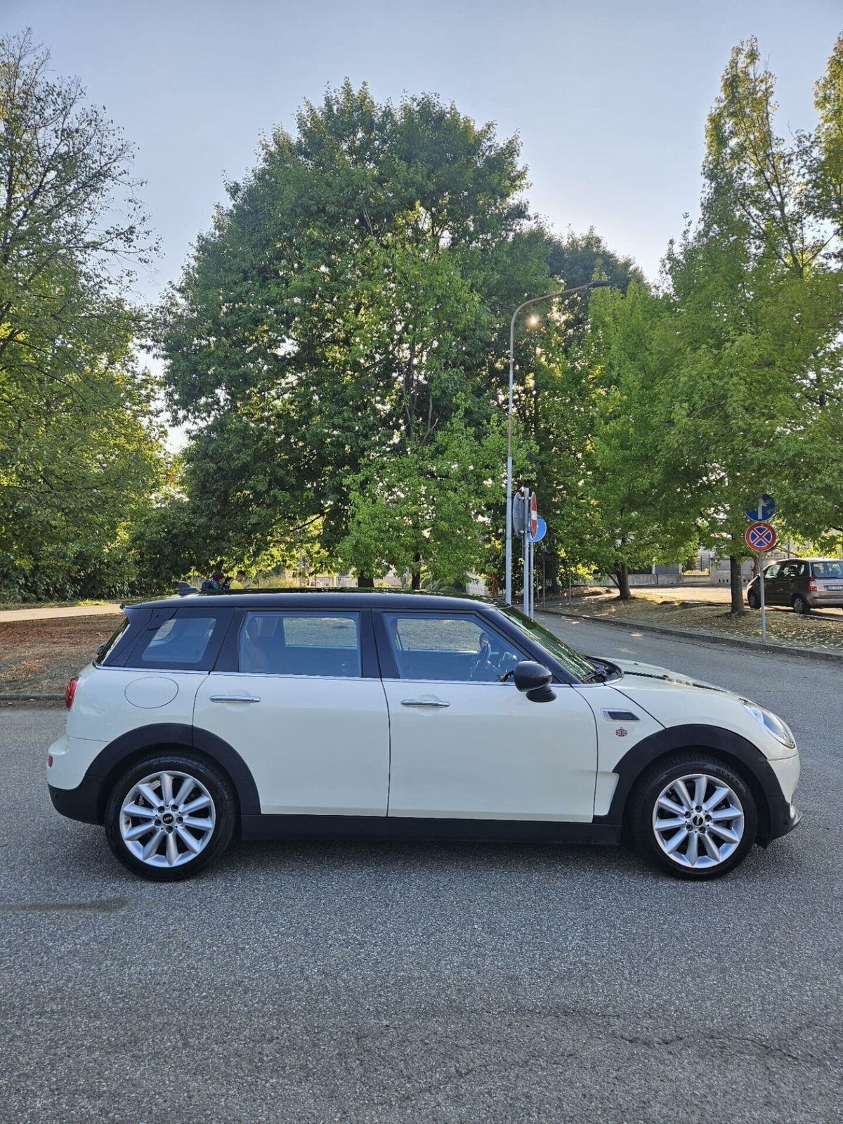 MINI Mini Clubman 2.0 Cooper D Business Clubman (8)