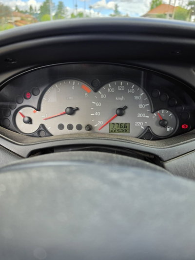 Ford Focus Station Wagon 1.8 TDCi (115CV) cat SW Ghia (11)
