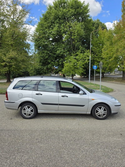 Ford Focus Station Wagon 1.8 TDCi (115CV) cat SW Ghia (3)