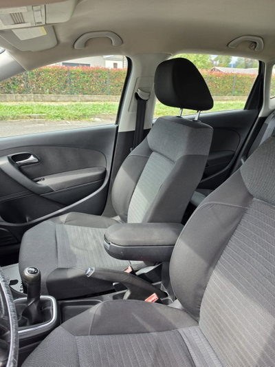 Volkswagen Polo 1.6 TDI DPF 5 porte Comfortline (13)