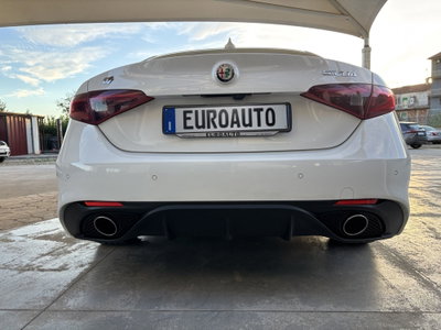 Alfa Romeo Giulia 2.2 Turbodiesel 210 CV AT8 AWD Q4 Veloce (8)