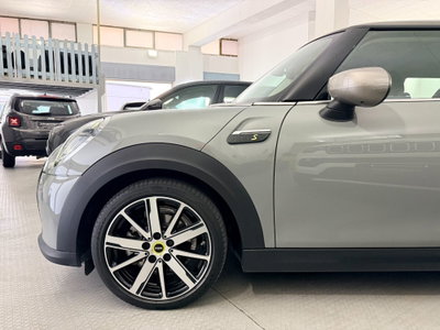 MINI Mini Cooper SE Essential (14)
