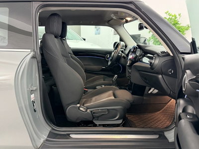 MINI Mini Cooper SE Essential (16)