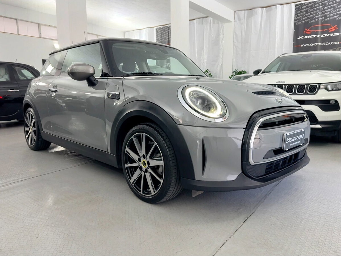 MINI Mini Cooper SE Essential (3)