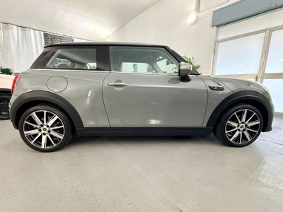 MINI Mini Cooper SE Essential (4)
