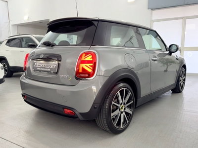 MINI Mini Cooper SE Essential (5)