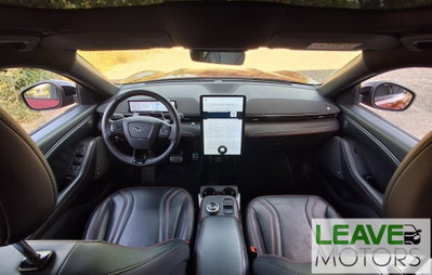 Ford Mustang Mach-E AWD  Standard 269CV (10)