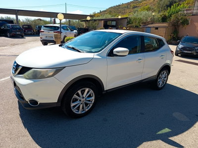 Nissan Qashqai 1.5 dCi Visia (2)